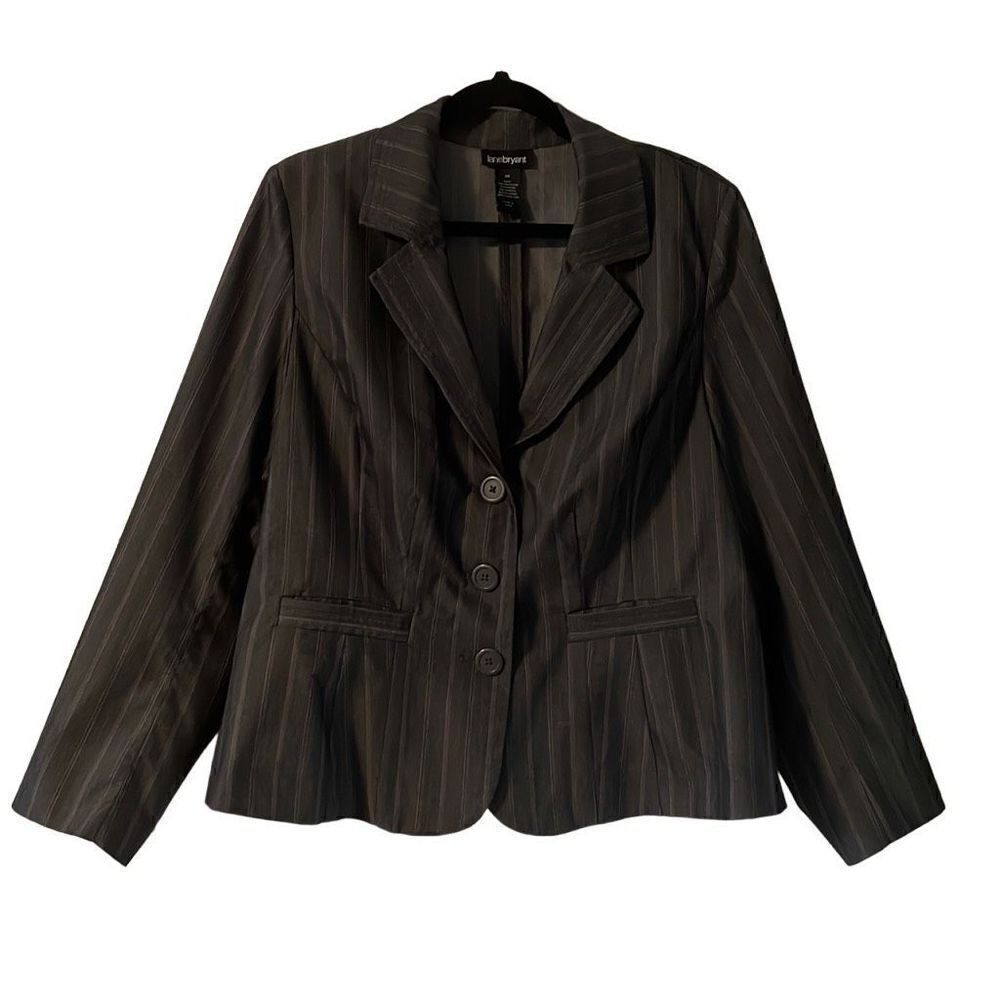 Lane Bryant pin stripe gray blazer 3 button princess seam 20